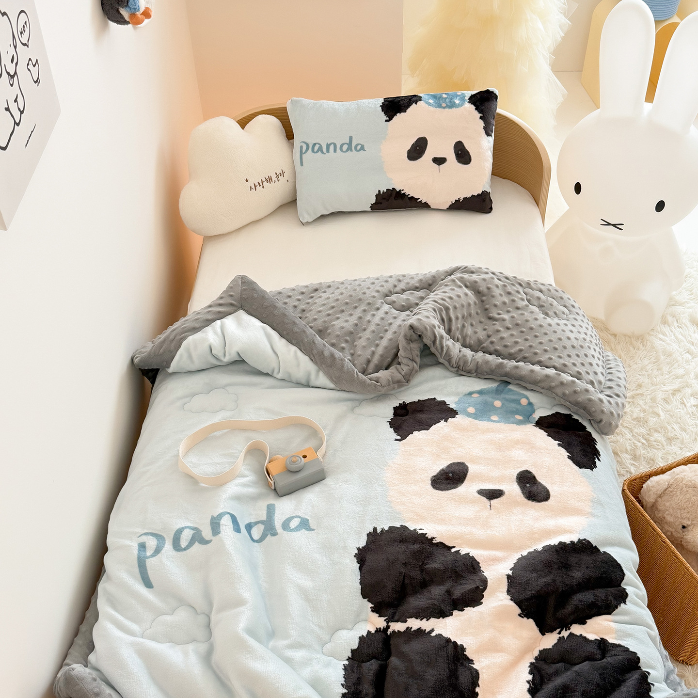 Baby Nursery Bedding - Double Sided Milk Velvet Bean Quilt,