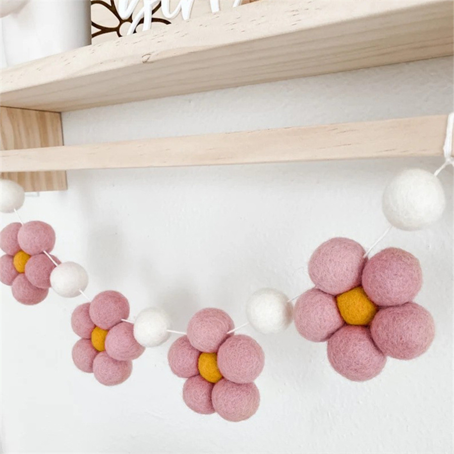 Handmade Felt Daisy Garland Bo - Baby Nursery Girl Room recensione e prezzo