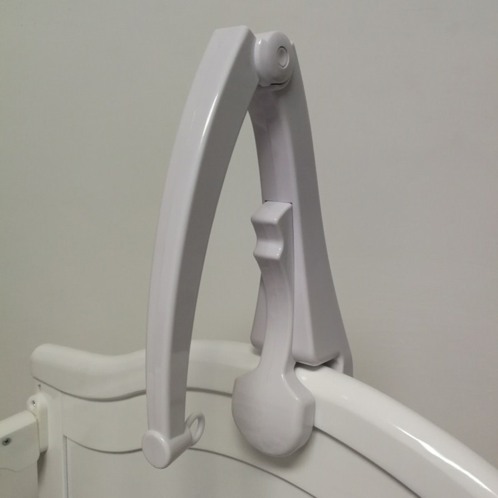 Infant Baby Crib Bell Holder M - Baby Nursery Music recensione e prezzo
