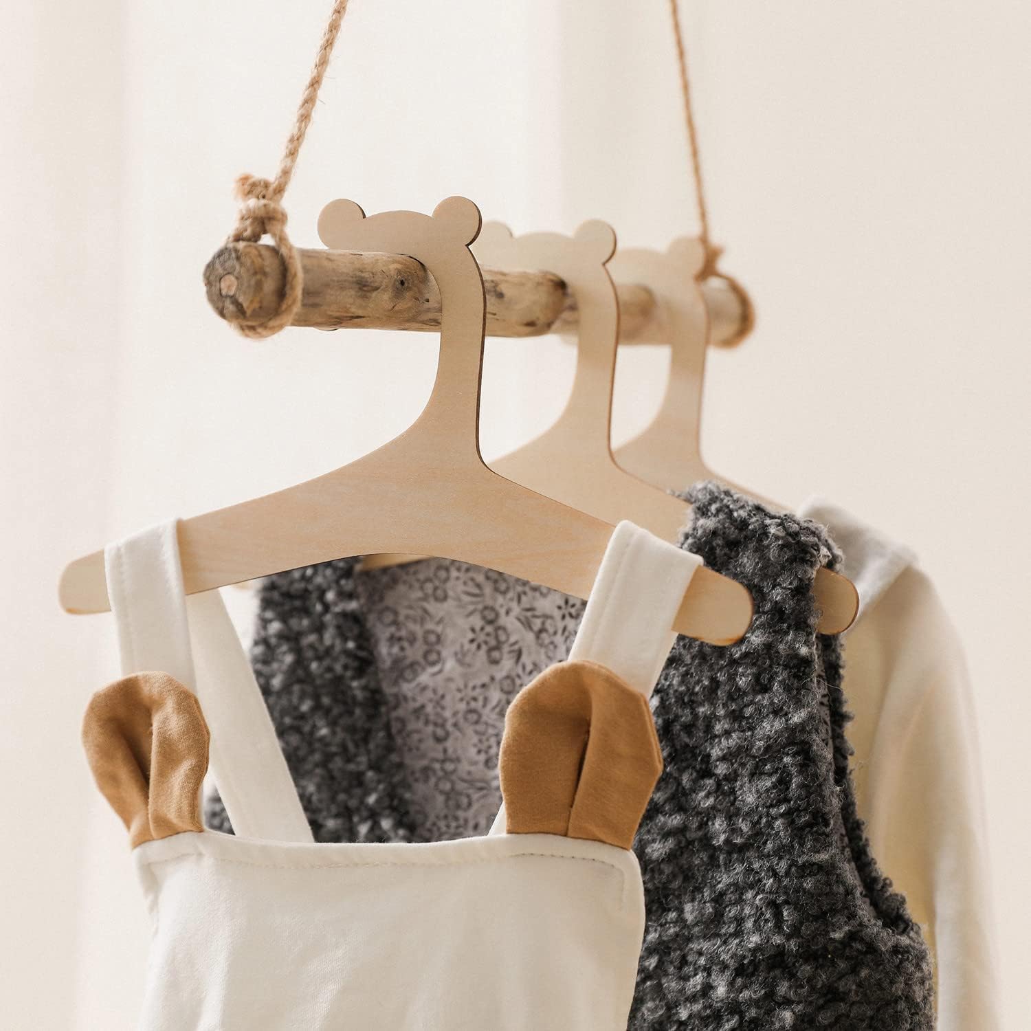 9 Inch Wooden Baby Hangers for - Baby Nursery Images Free recensione e prezzo