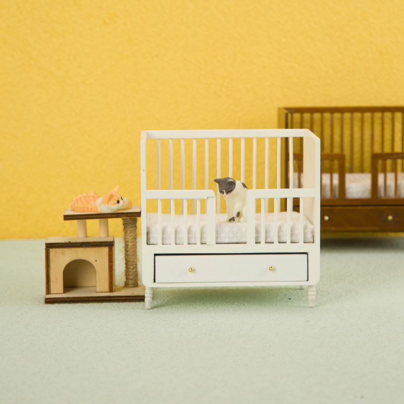 1:12 Miniature White Wood Baby - Baby Nursery Bedding recensione e prezzo