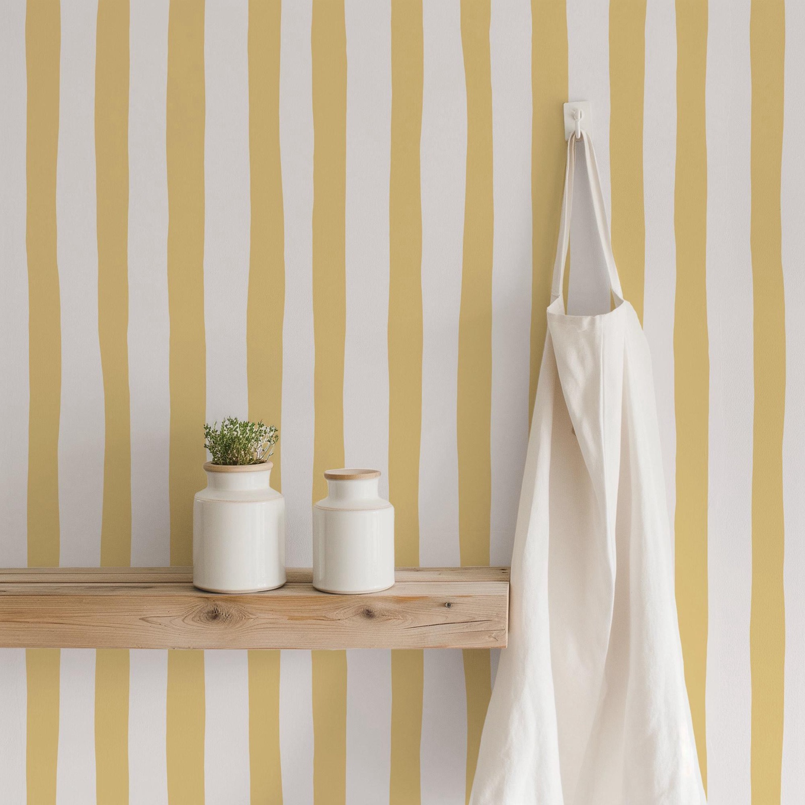 Sunshine Yellow Wobbly Stripes - Baby Nursery Peel And Stick Wallpaper recensione e prezzo